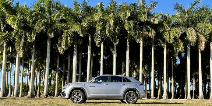 2021 Volkswagen Atlas Cross Sport V6 SEL R-Line 4MOTION