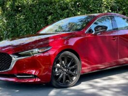 Mazda3 2.5 Sedán 2.5 Turbo 2022, sofisticación con toque de lujo